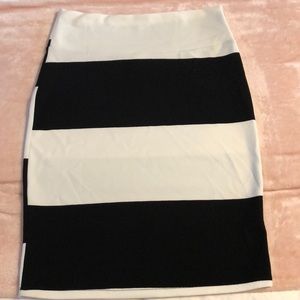 LulaRoe Cassie skirt